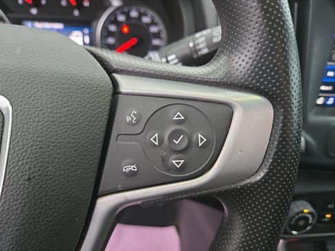 Used 2023 GMC Terrain SLE image 17