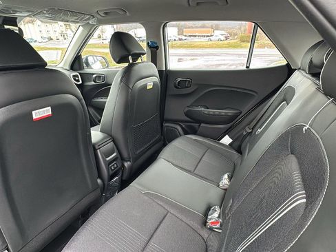 New 2026 Hyundai Venue SEL FWD image 9