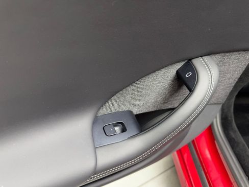 Used 2022 Tesla Model S Base image 37