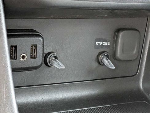 Used 2022 Chevrolet Colorado LT w/ Fleet Safety Package RWD image 20