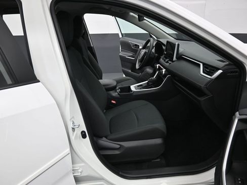 Used 2024 Toyota RAV4 LE AWD/4WD image 34