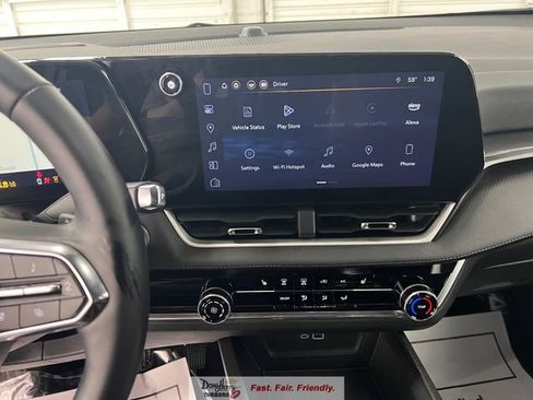 Used 2025 Chevrolet Equinox LT FWD image 39