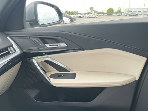 Used 2025 BMW X2 xDrive28i AWD/4WD image 19