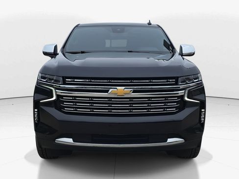 Used 2023 Chevrolet Suburban Premier image 10