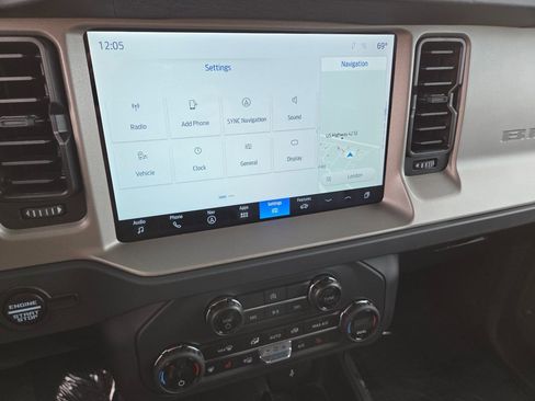 Used 2025 Ford Bronco Outer Banks image 23