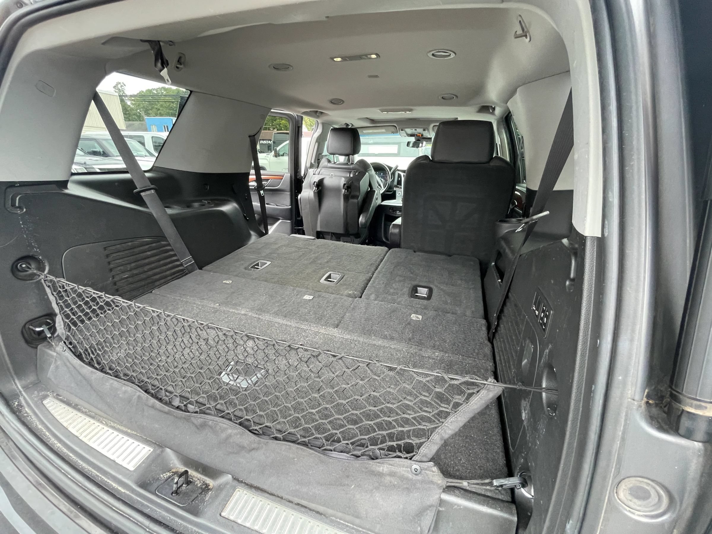 Used 2018 Cadillac Escalade Luxury AWD/4WD image 22