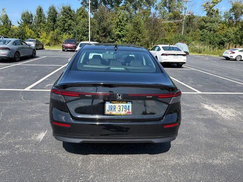 Used 2023 Honda Accord EX image 7