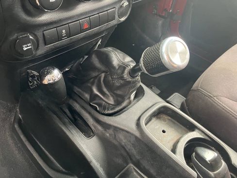 Used 2013 Jeep Wrangler Sport w/ Connectivity Group AWD/4WD image 23