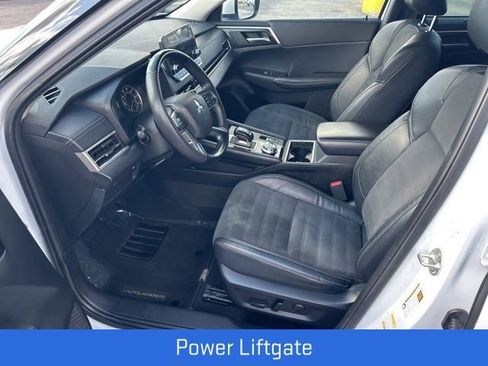 Used 2023 Mitsubishi Outlander SE AWD/4WD image 6