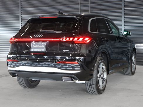 Certified 2025 Audi Q5 Premium w/ Convenience Package image 17