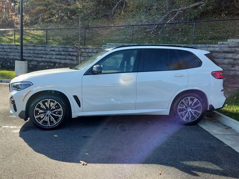 Used 2020 BMW X5 M50i w/ Executive Package image 6