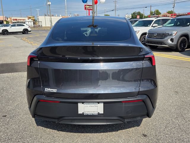 Used 2026 Tesla Model Y 2WD image 10