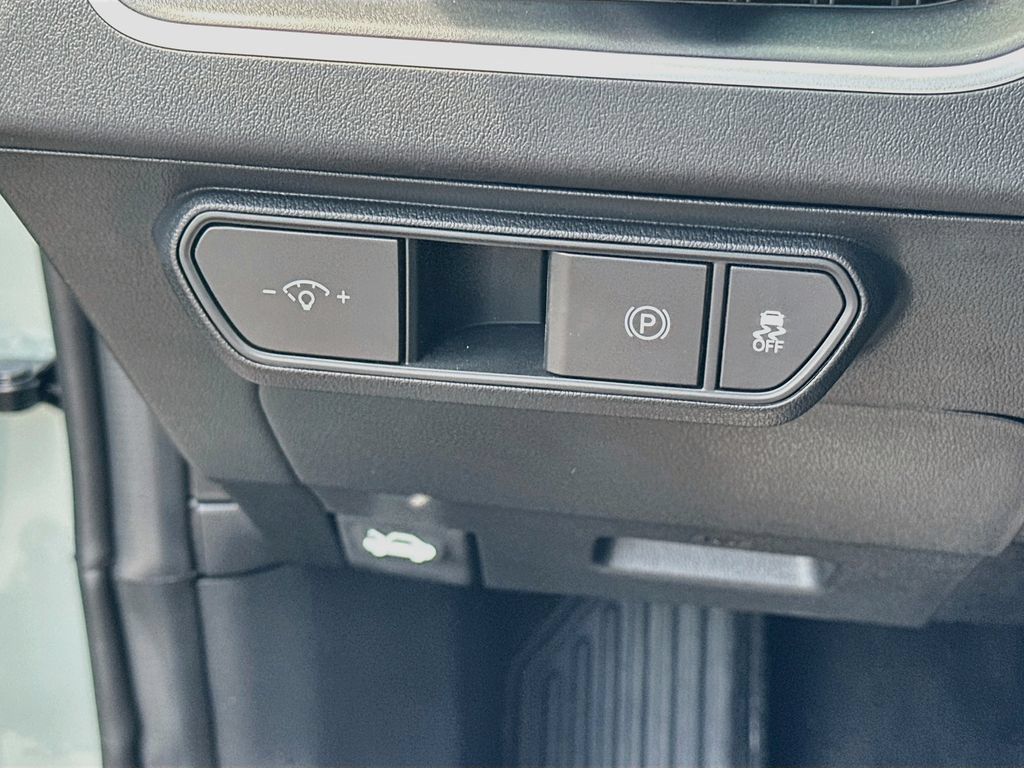 New 2026 Kia K4 FWD image 10