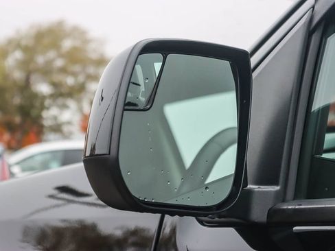 Used 2022 Chevrolet Colorado Z71 image 16