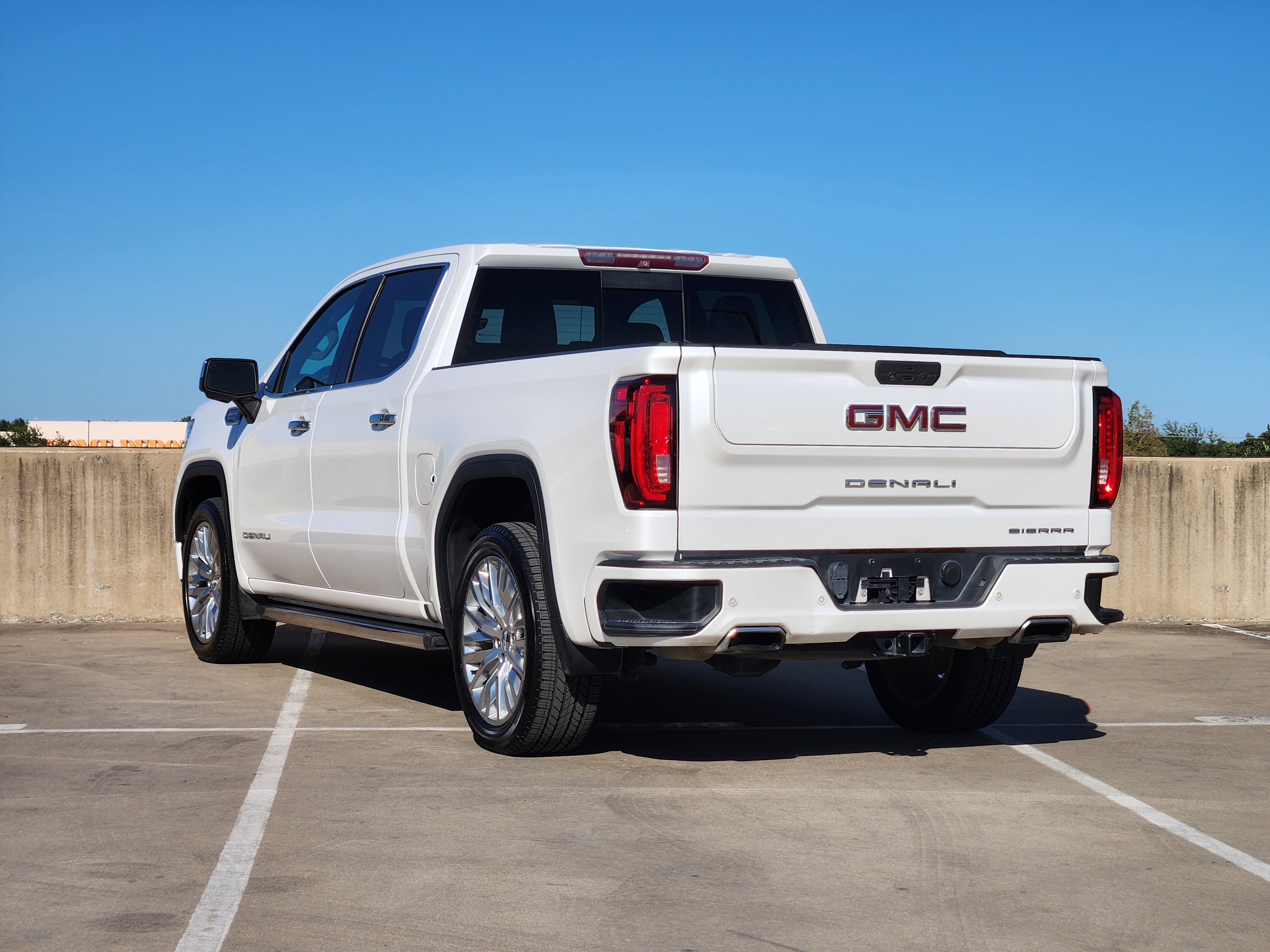 Used 2019 GMC Sierra 1500 Denali w/ Denali Ultimate Package AWD/4WD image 3