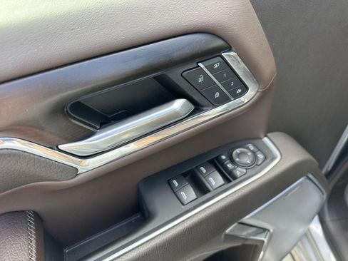 Used 2024 GMC Sierra 3500 Denali w/ Denali Reserve Package image 19