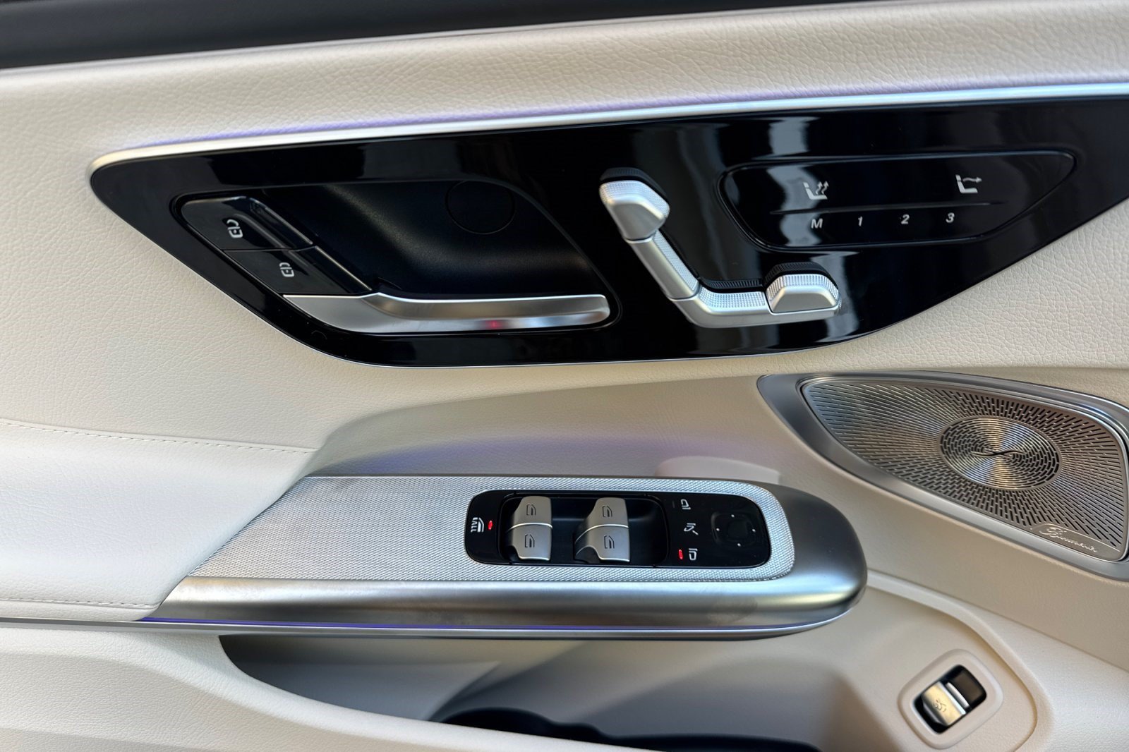 New 2027 Mercedes-Benz CLE 450 4MATIC Cabriolet image 13