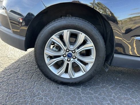 Used 2022 Ford Edge Titanium image 7