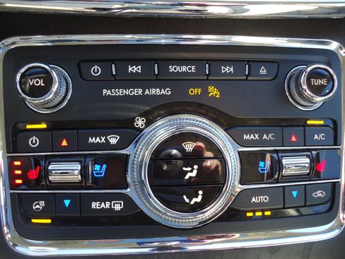 Used 2020 Lincoln Continental Reserve w/ Luxury Package image 19