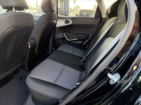 Used 2020 Kia Soul LX image 29