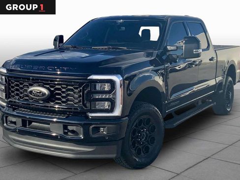 Certified 2025 Ford F250 Lariat w/ Lariat Ultimate Package AWD/4WD image 1