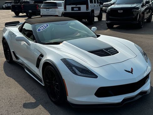 Used 2019 Chevrolet Corvette Z06 RWD image 8