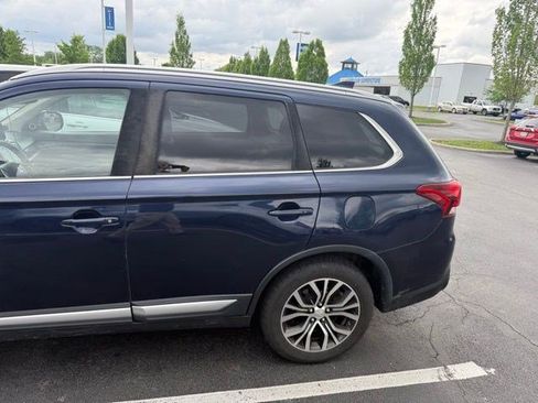 Used 2017 Mitsubishi Outlander SE AWD/4WD image 21