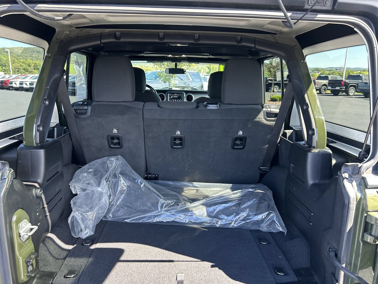 Used 2021 Jeep Wrangler Unlimited Sport AWD/4WD image 17