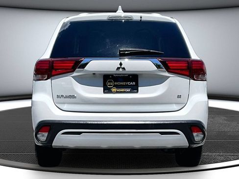 Used 2020 Mitsubishi Outlander SE AWD/4WD image 5