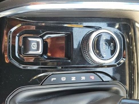 Used 2023 GMC Canyon Elevation image 45