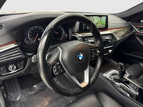 Used 2018 BMW 530i RWD image 18