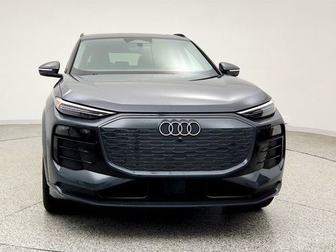 Used 2025 Audi Q6 e-tron Premium Plus w/ Premium Plus image 2