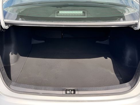 Used 2024 Toyota Corolla LE FWD image 33