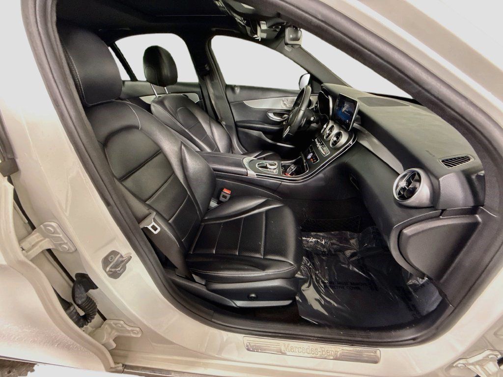 Used 2019 Mercedes-Benz C 300 Sedan w/ Premium Package image 28