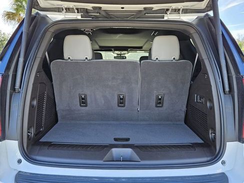 Used 2023 Chevrolet Tahoe LT w/ Luxury Package image 6