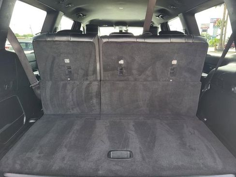 Used 2024 Jeep Wagoneer Series II w/ Flexible Seating Group RWD image 23