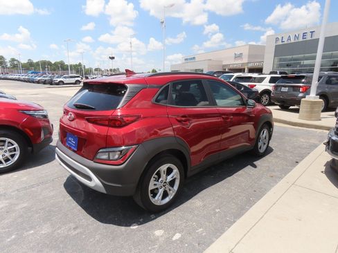 Used 2023 Hyundai Kona SEL FWD image 8