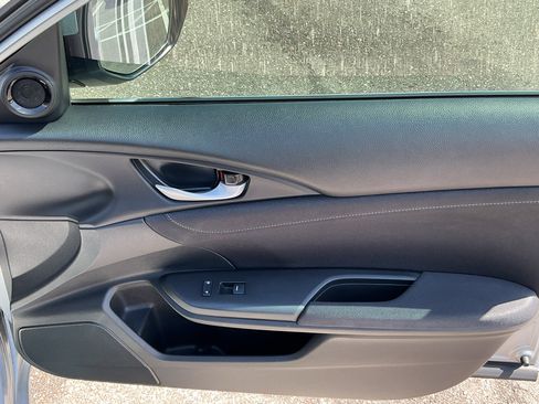 Used 2021 Honda Insight EX image 16