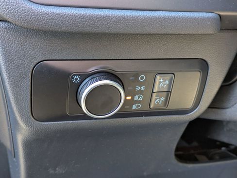 Used 2022 Ford Escape SE w/ Cold Weather Package image 13