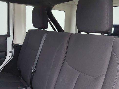 Used 2018 Jeep Wrangler Unlimited Sport S AWD/4WD image 31