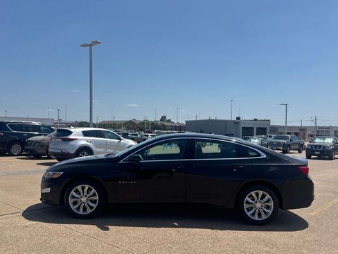 Used 2025 Chevrolet Malibu LT FWD image 11