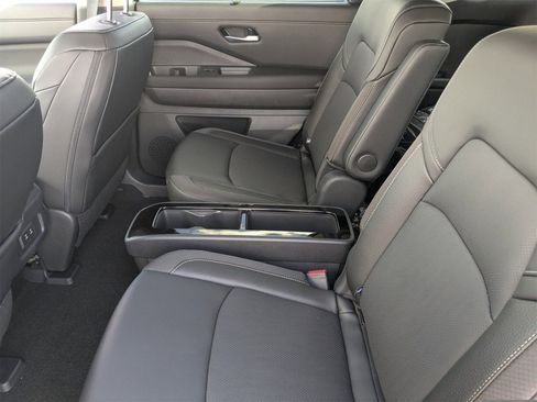 New 2026 Nissan Pathfinder SL image 27