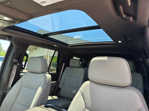 Certified 2023 GMC Yukon SLT w/ SLT Luxury Package RWD image 14