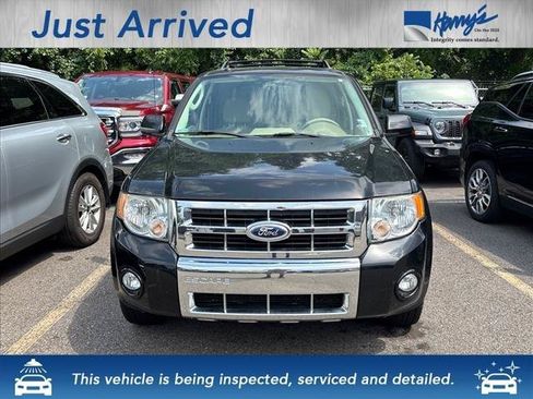 Used 2012 Ford Escape Limited w/ Class II Trailer Tow Pkg FWD image 2