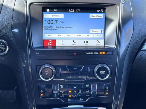 Used 2018 Ford Explorer XLT w/ Equipment Group 202A image 14