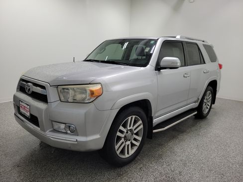 Used 2013 Toyota 4Runner Limited RWD image 2