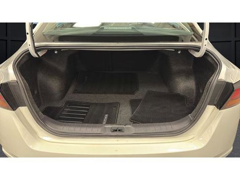 Used 2025 Nissan Altima 2.5 S FWD image 24