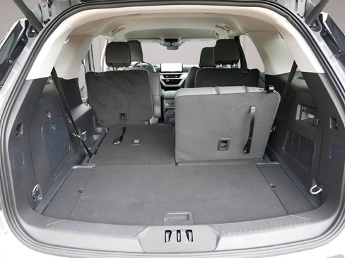 Used 2025 Ford Explorer Active w/ Active Comfort Package image 12