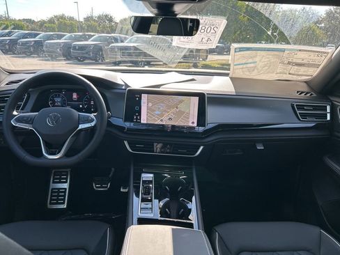 New 2026 Volkswagen Atlas Cross Sport SEL Premium R-Line image 10