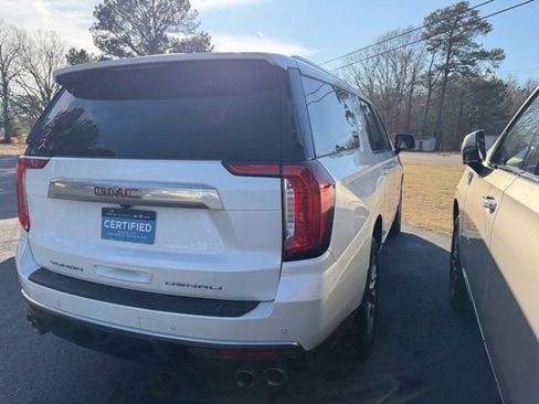 Certified 2022 GMC Yukon XL Denali image 6